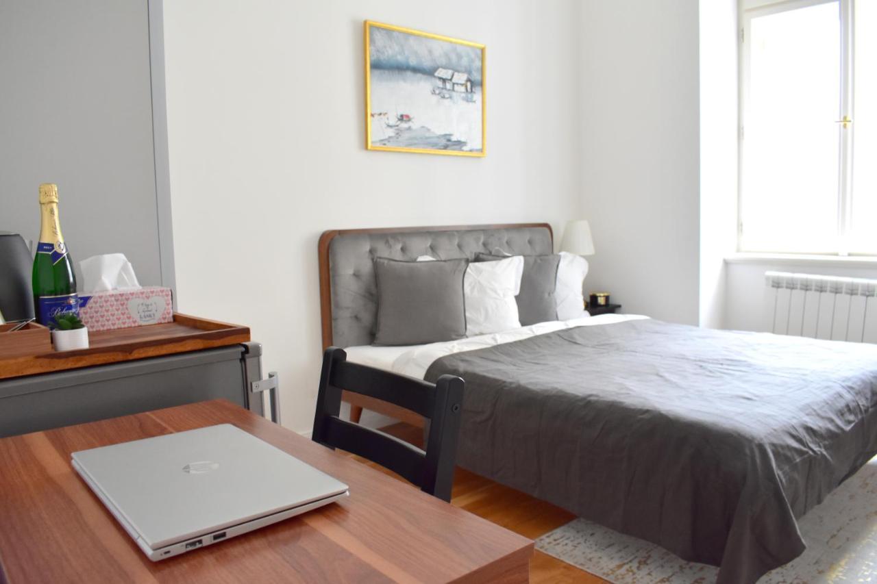 Lovely Apartment In Center פראג מראה חיצוני תמונה
